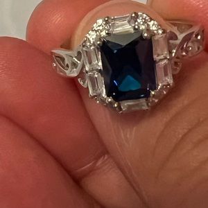 .925 solid sterling silver ring size 8